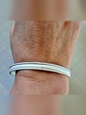 Minimal White Enamel Triple Bangle Bracelet Set for Women